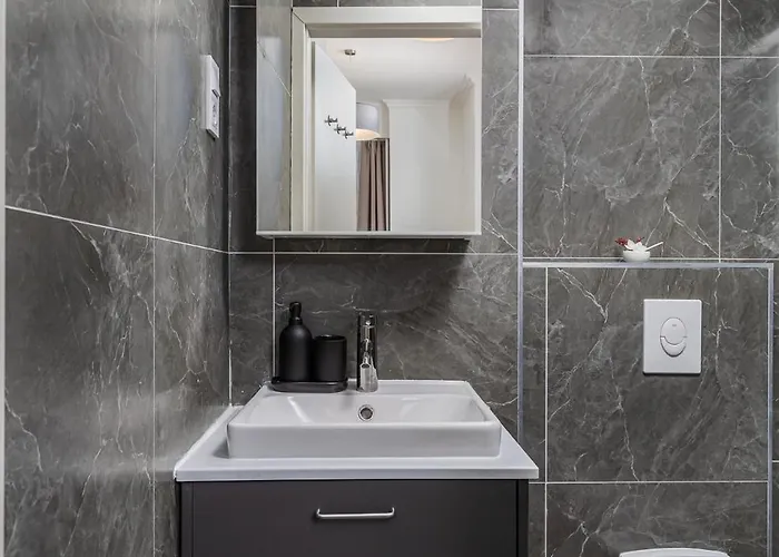 Stylish Natural * Budapesta